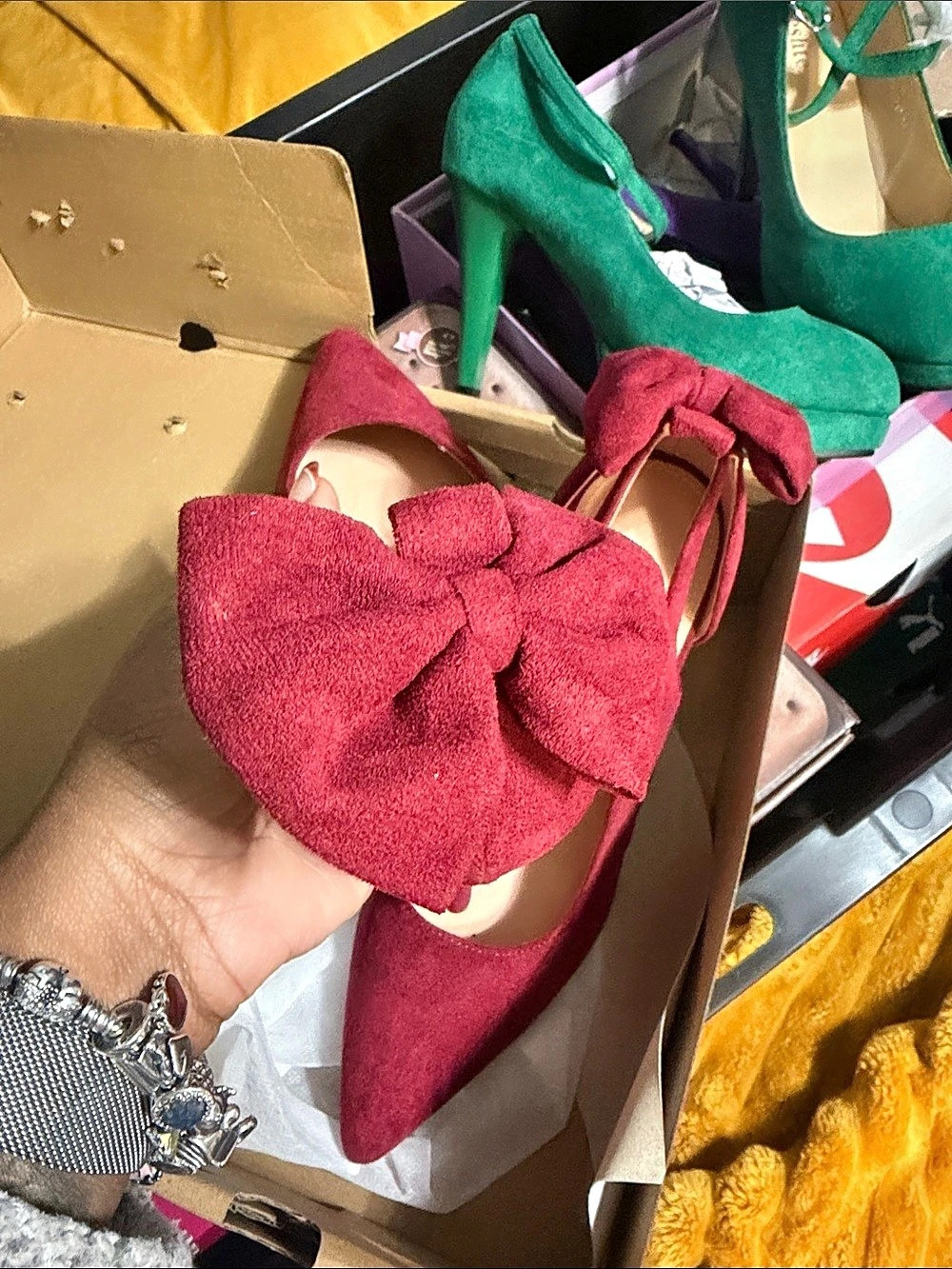 Bow Pointed-Toe Heels in Red Like New